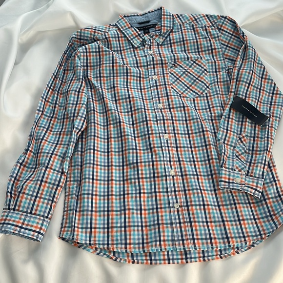 Tommy Hilfiger Plaid Button-Up Shirt - Picture 3 of 6